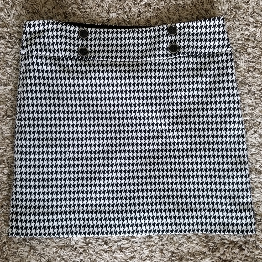 The Limited Houndstooth Skirt